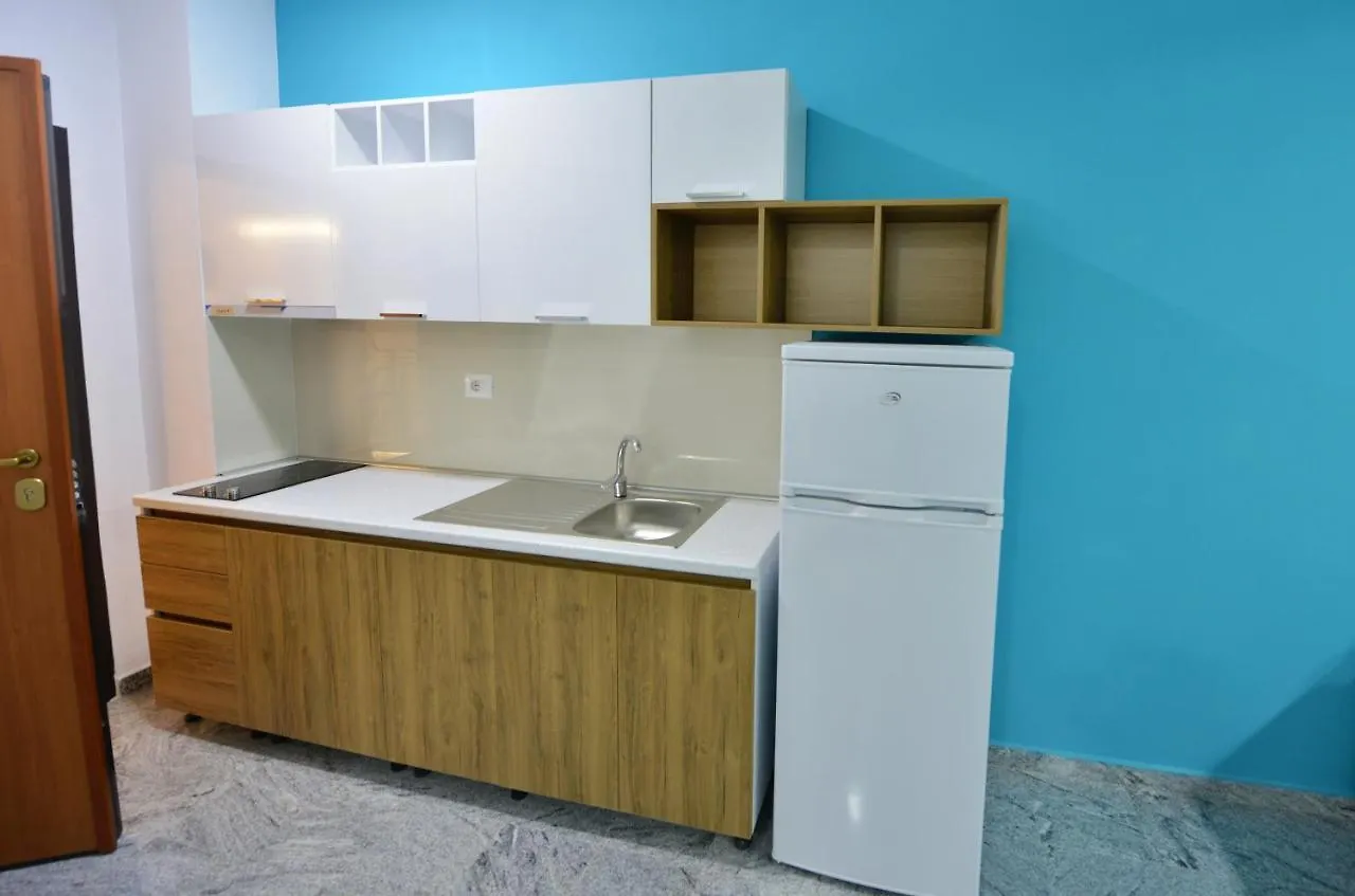 Elvin Deluxe Apartment Velipoje